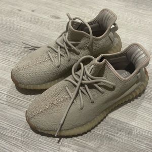 Pre owned Yeezy boost size 9 men